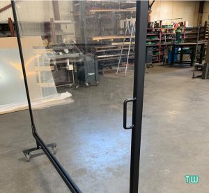 preventiescherm-zwart-staal