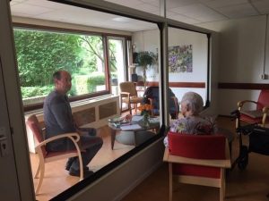 coronascherm ouderenzorg